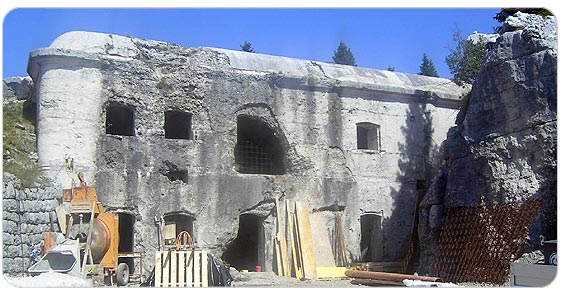 l'immagine rappresenta il Forte Campolongo