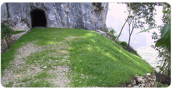 l'immagine rappresenta una veduta dell'ingresso del fortino coldarco
