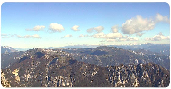 l'immagine rappresenta una veduta panoramica di Coston dei Laghi 