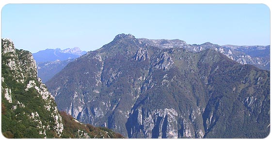 l'immagine rappresenta una veduta panoramica del Monte Maggio
